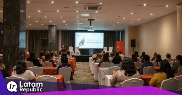 Silver Women: Driving Continuing Education with a Gender Perspective